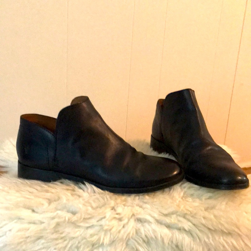 Frye ankle boots 8.5